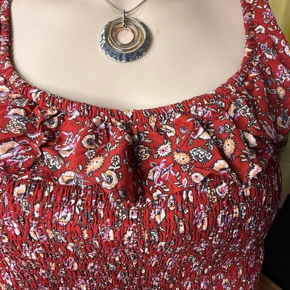 Maurices Ruffled Paisley Peasant Top Size 4X in Red and Black - Picture 5 of 10